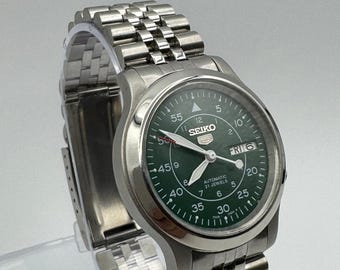 Seiko 5 vintage green dial japan made original movement 7s26