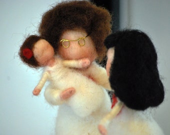 famiglia in lana cardata stile Waldorf