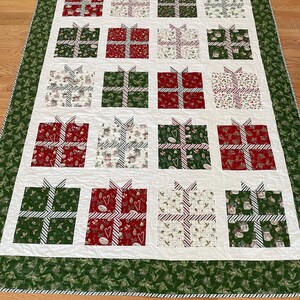 Handmade Christmas Quilt with Patchwork Gift Boxes | Holiday Throw Quilt