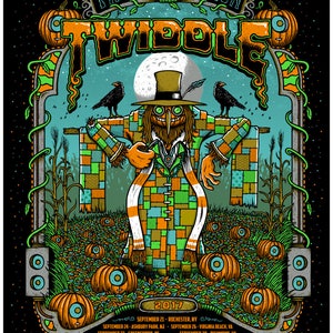 Puede incluir: Un póster para la "Gira de otoño" de la banda "Twiddle" con un espantapájaros con un atuendo de retazos y un sombrero de copa. El póster está ambientado en un fondo de calabazas y tallos de maíz. Las fechas y ubicaciones de la gira se enumeran en la parte inferior del póster.