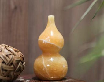 Hand‑Carved Natural Yellow Onyx Gourd Ornament, Stone Sculpture, 7×12cm Luxury Shelf Home Decor