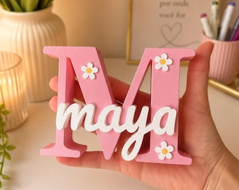 Personalisiertes 3D gedrucktes Namensschild | Benutzerdefinierte Kinderzimmer Dekor | Baby Namen Geschenk & Mini Schreibtisch Schild mit Blumen | Kinderzimmer Regal Dekor