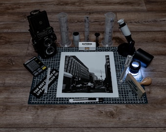 Fotografía analógica ~ Desenfoque de movimiento Berlín 24 x 24 cm
