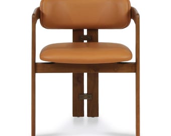 Sedia da pranzo Pamplona in noce con rivestimento in pelle nabuk