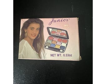 Kolekcja Vintage Rich On Inc Junior Eyeshadow i Blush na palecie