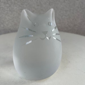 Vintage frosted glass cat paperweight signed JK 6/92 image 10