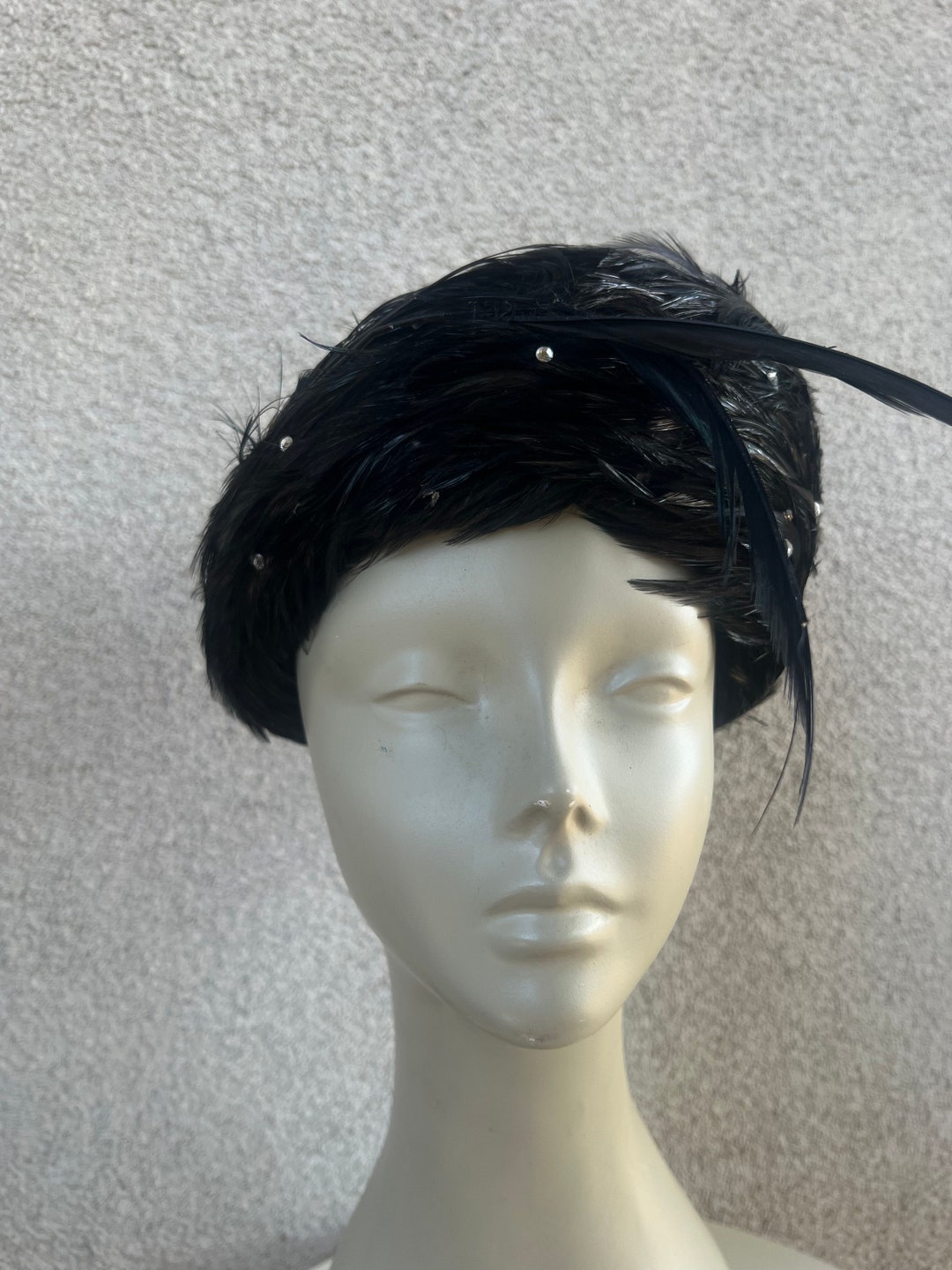 Vintage Black Feather Hat Helmet Style Rhinestones Sz 22.5  display picture 2