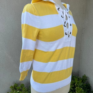 Vintage Ralph Lauren striped yellow white top lace up neckline hood sz S imagem 7