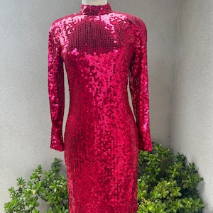 Vintage discoklänning rubinröd paljetter nyckelhålsrygg storlek 10 från NiteLine