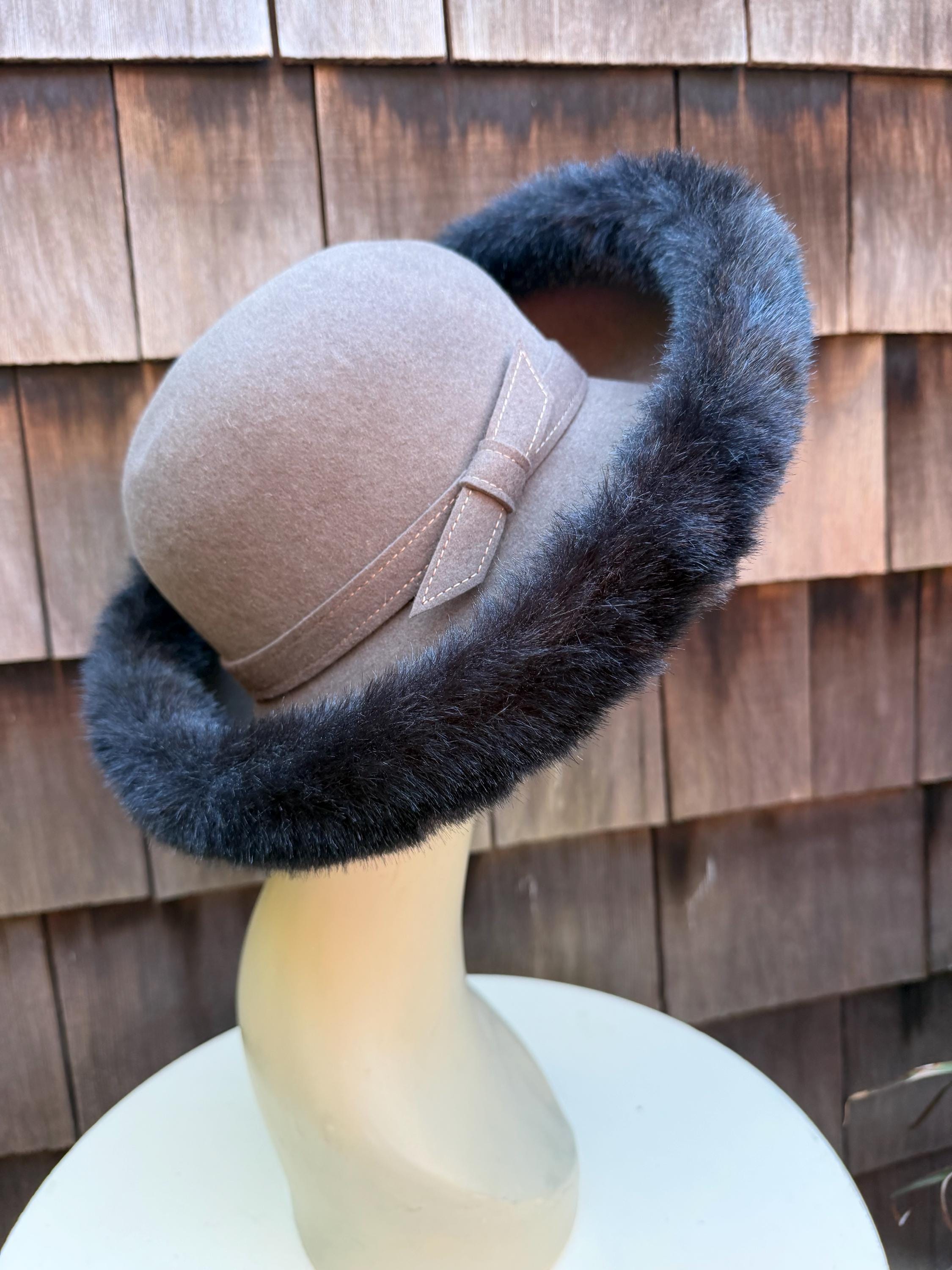 Mr John Cloche white satin hat with feather plume Mr. John One Size Hats for Women for sale | eBay main image 4