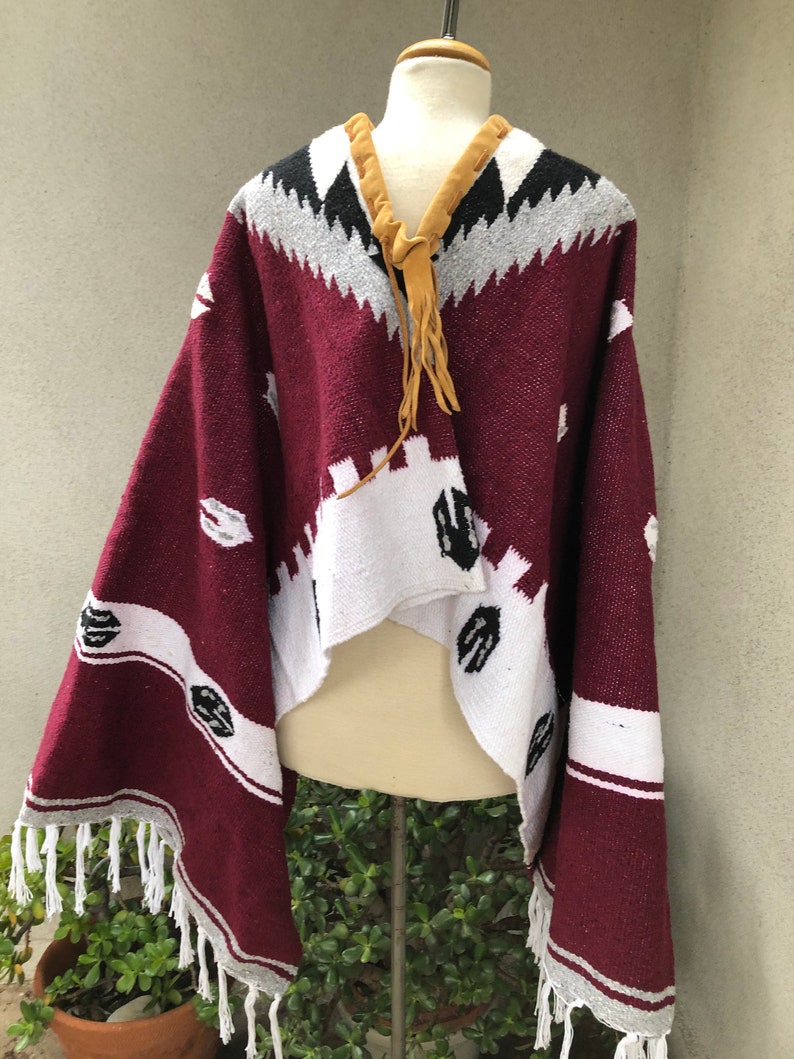 Vintage Mexican Blanket Poncho white burgundy boho print collar leather trim one size image 2