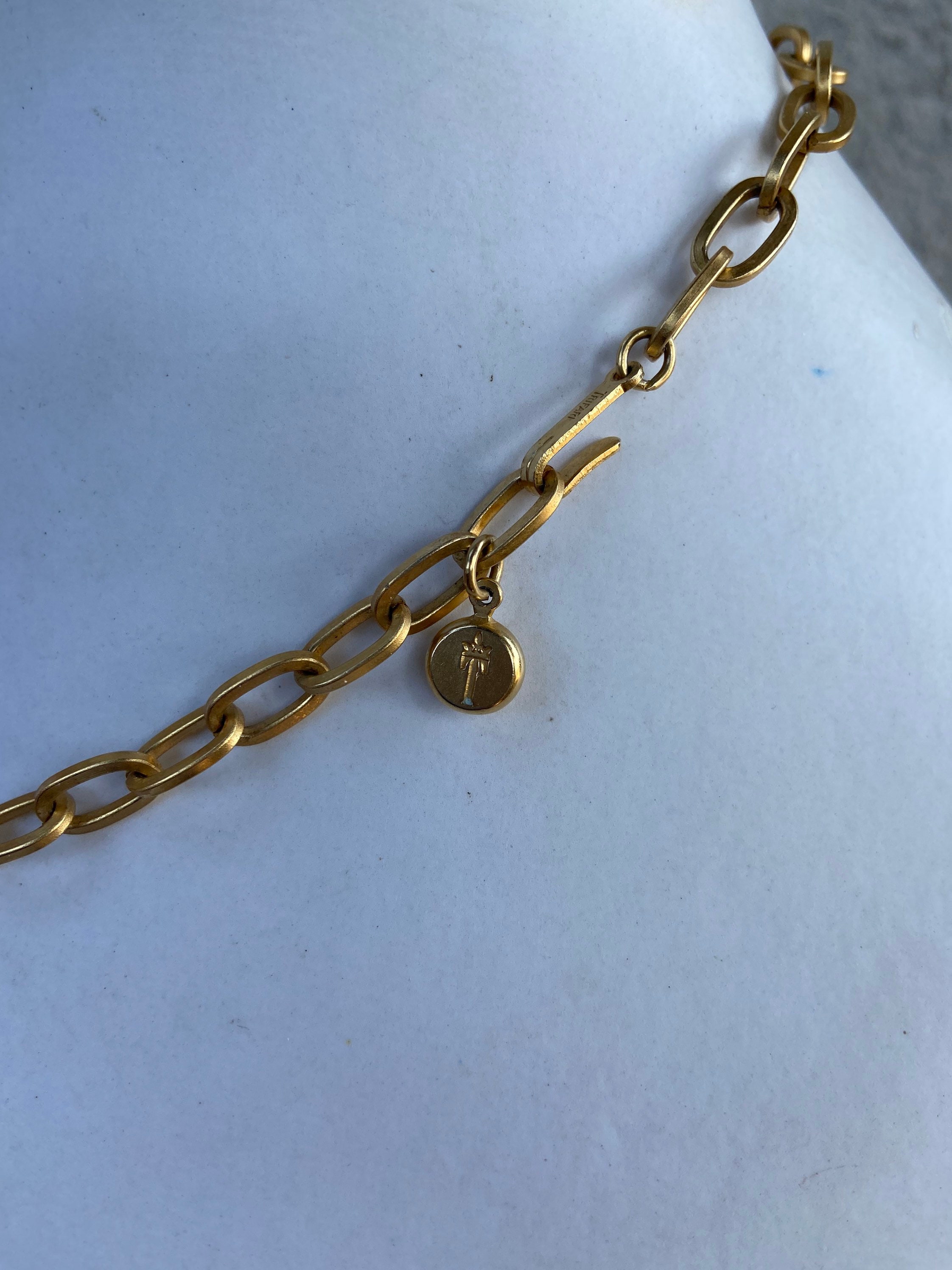 Vintage hip Hop Glam Trifari goldtone chain necklace letter D | Etsy