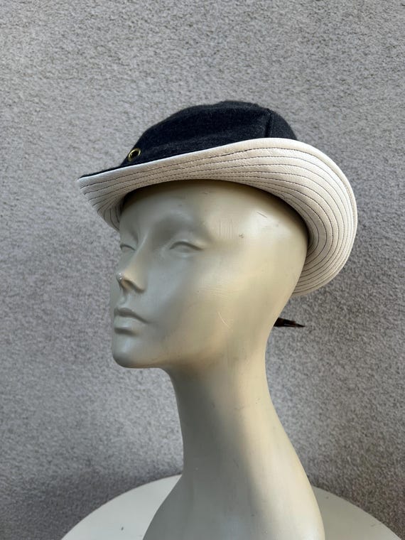 Vintage Brim Grey Cream Hat With Long Feather Cotton Styled  display picture 2