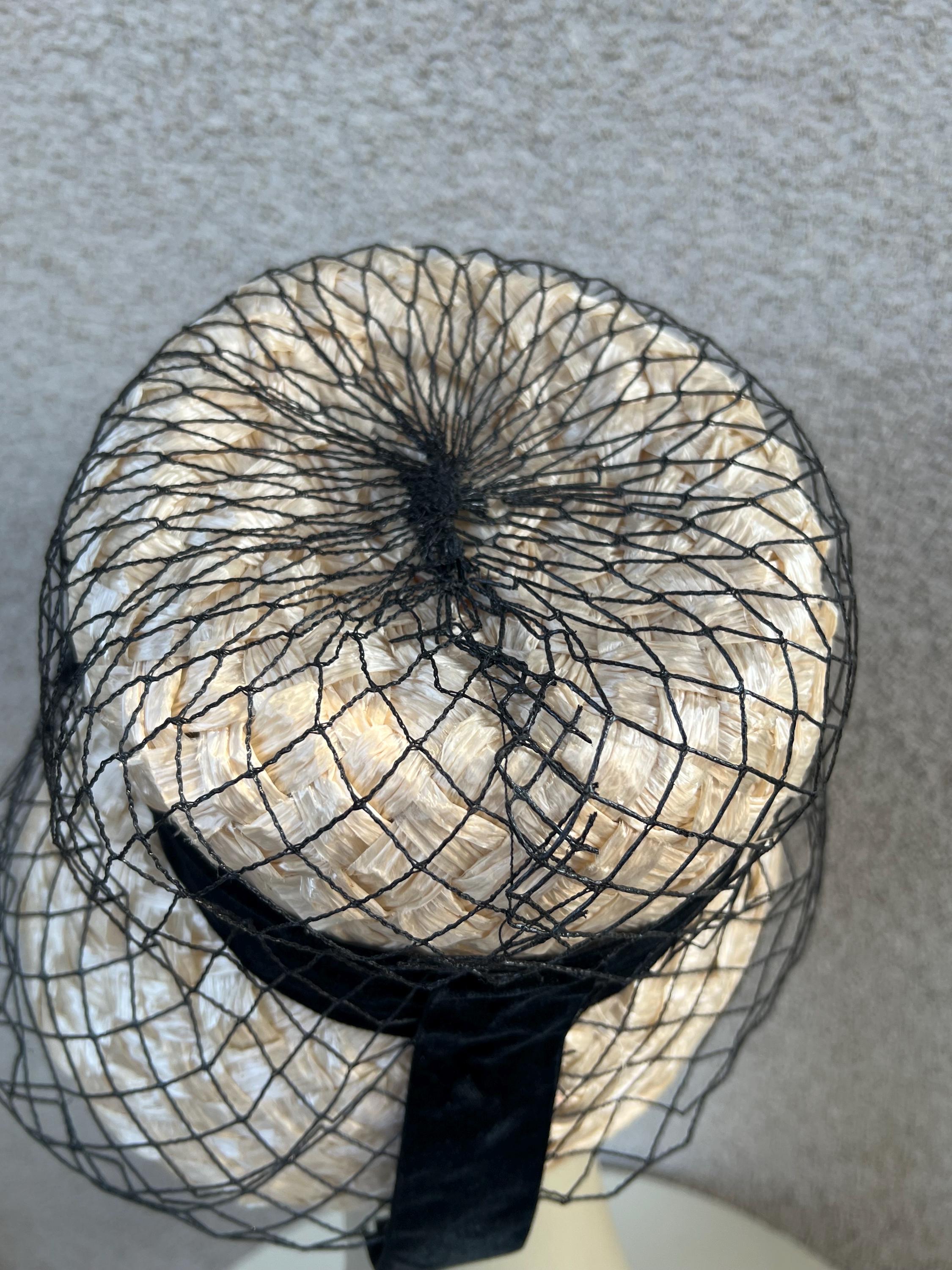 Vintage Ivory Faux Straw Bucket Hat: Black Velvet Netting  display picture 2