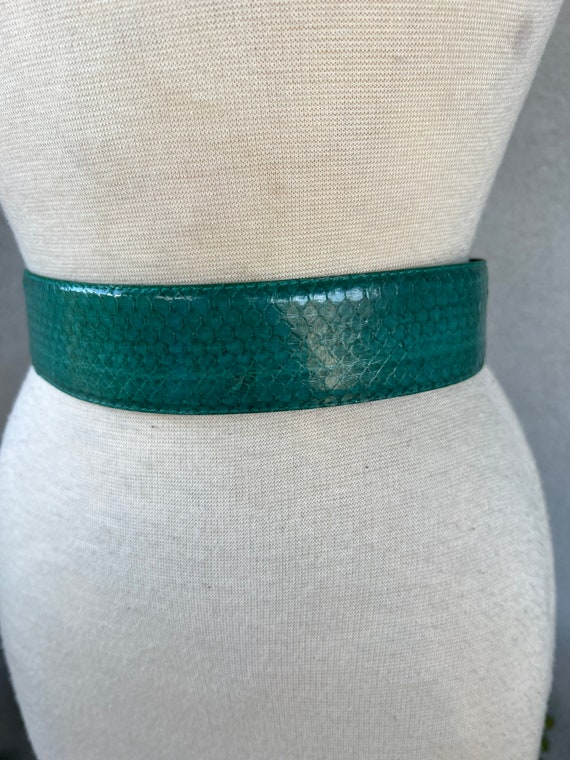 Vintage glam waist belt emerald green snake skin … - image 3
