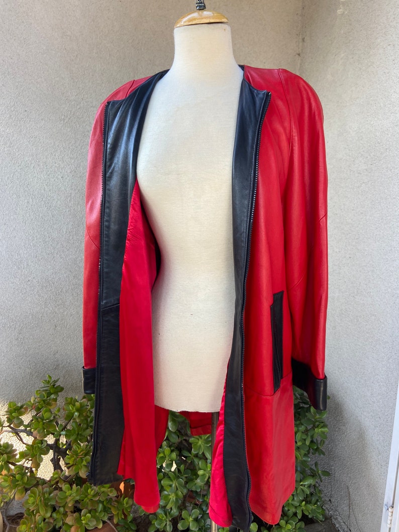 Vintage 80s color block red black soft leather swing coat lined zipper pockets front Sz M by Helen Frushtick Furs Atlanta image 4