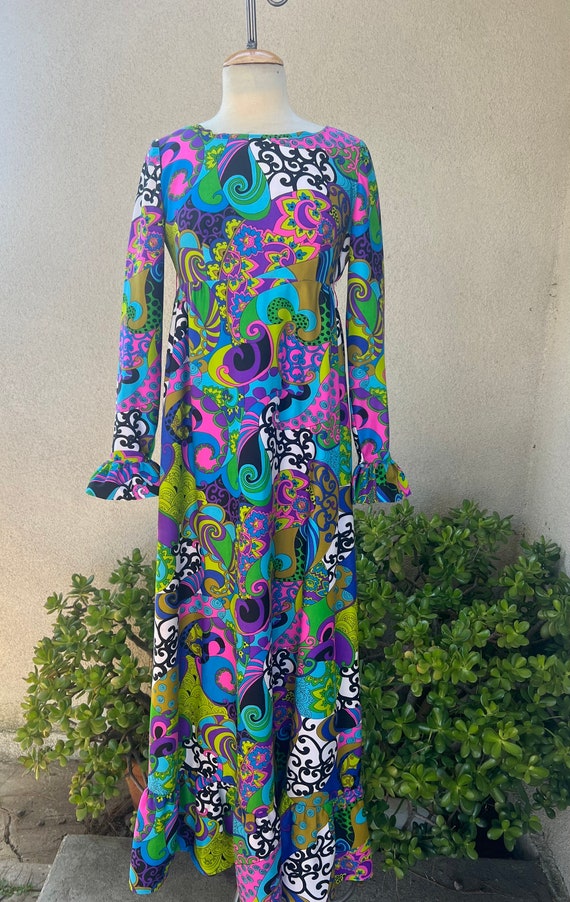 Vintage groovy maxi dress neon print ruffles Sz Sm