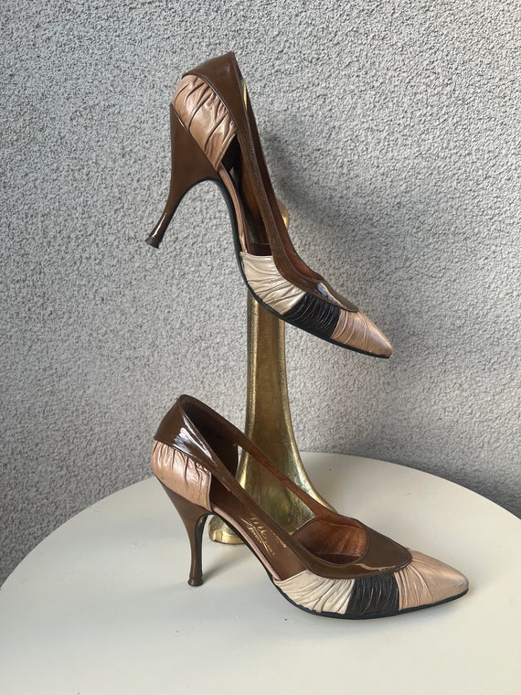 Vintage 1950s stilettos heel shoes brown taupe to… - image 1