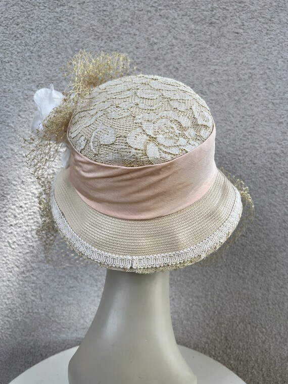 Vintage Whittall & Shon Brim Hat Gold Netting Faux Flower Sz  display picture 1