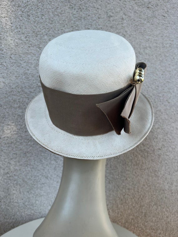 Vintage white straw bowler style hat wide taupe g… - image 3