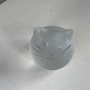 Vintage frosted glass cat paperweight signed JK 6/92 image 9