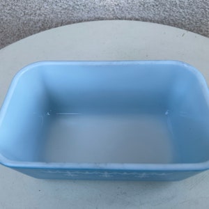 Vintage blue Pyrex small rectangular milk glass baking pan white snowflake 0502 1.5 pt image 3