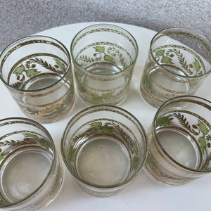 Vintage MCM Culver rock tumbler glasses set 6 grapevine leaves green & blue gold rims barware image 5