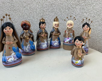 Vintage Wounded Bird Mexican pottery Nativity partial set 7 pieces