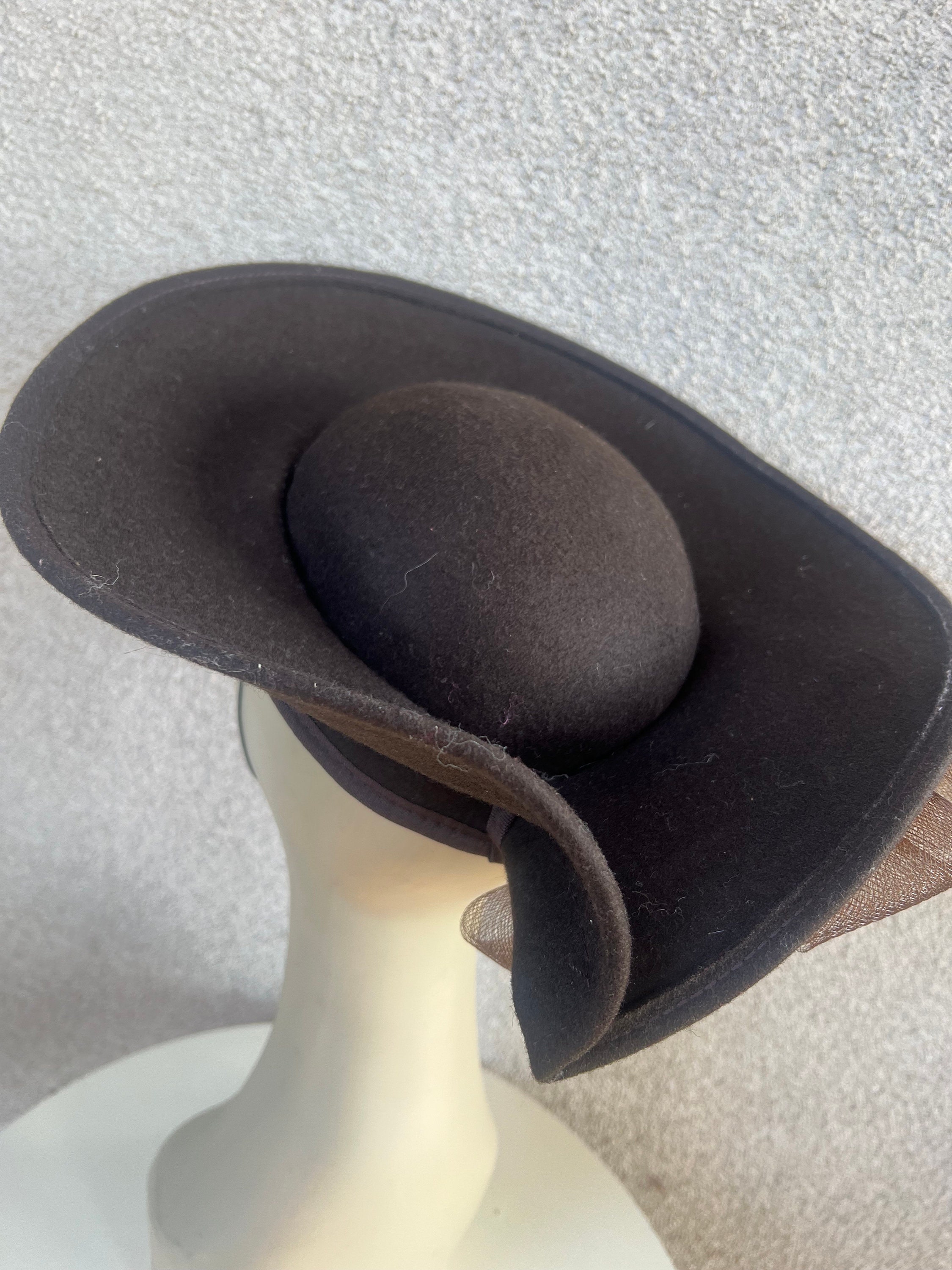 Vintage Dark Brown Brim Hat Wool Felt Netting Bow Sz 22.5