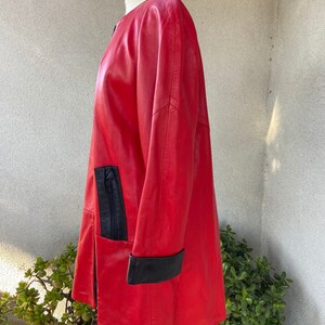 Vintage 80s color block red black soft leather swing coat lined zipper pockets front Sz M by Helen Frushtick Furs Atlanta image 3