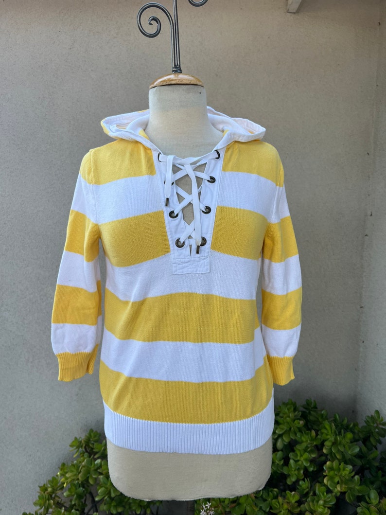 Vintage Ralph Lauren striped yellow white top lace up neckline hood sz S imagem 6