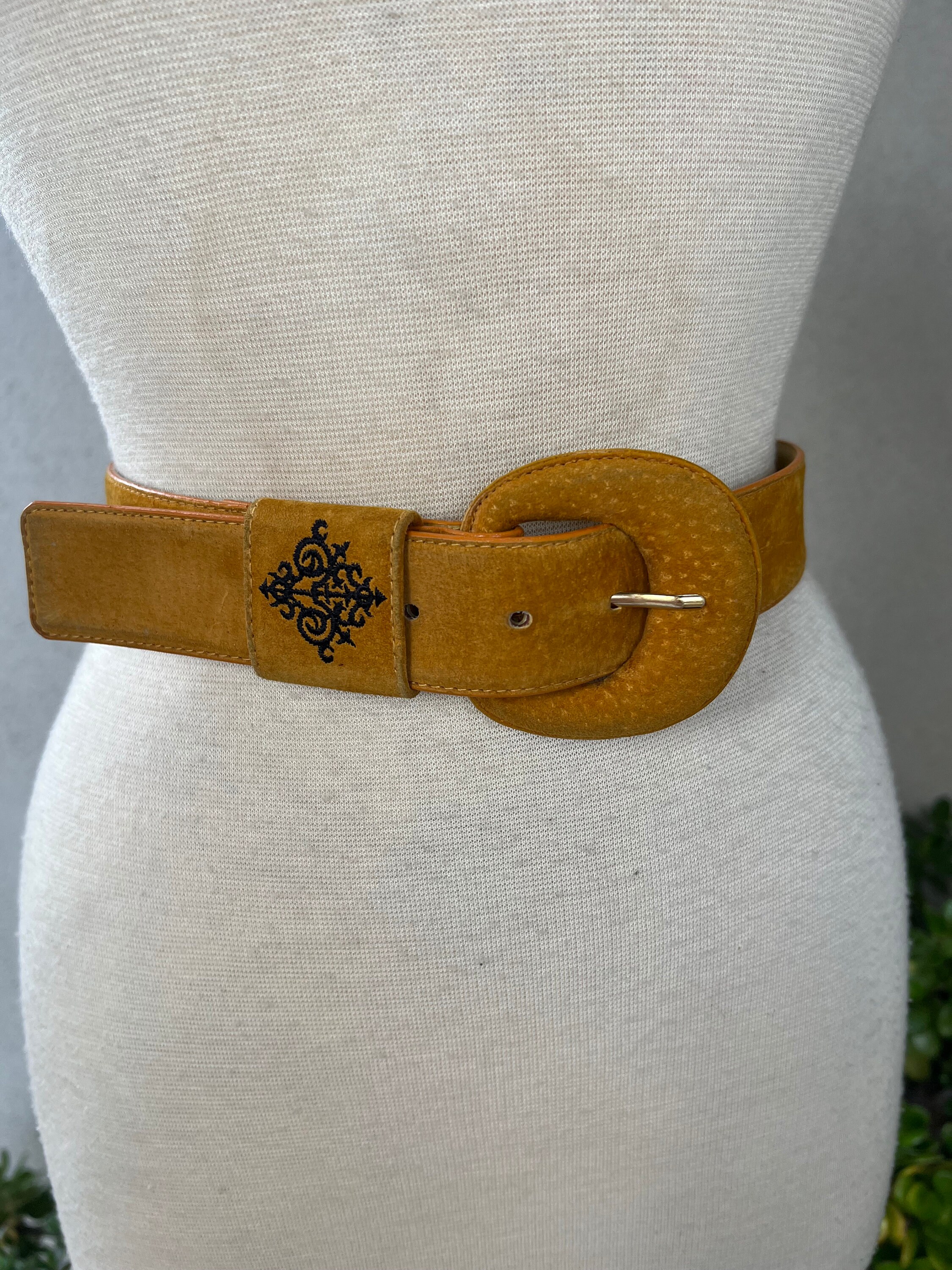 Vintage 80s Waist Suede Belt Amber Yellow S Sostanza Fits 25  display picture 1