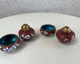 Vintage petite Chinese salt cup and pepper shakers set 2 reds cloisonné brass metal