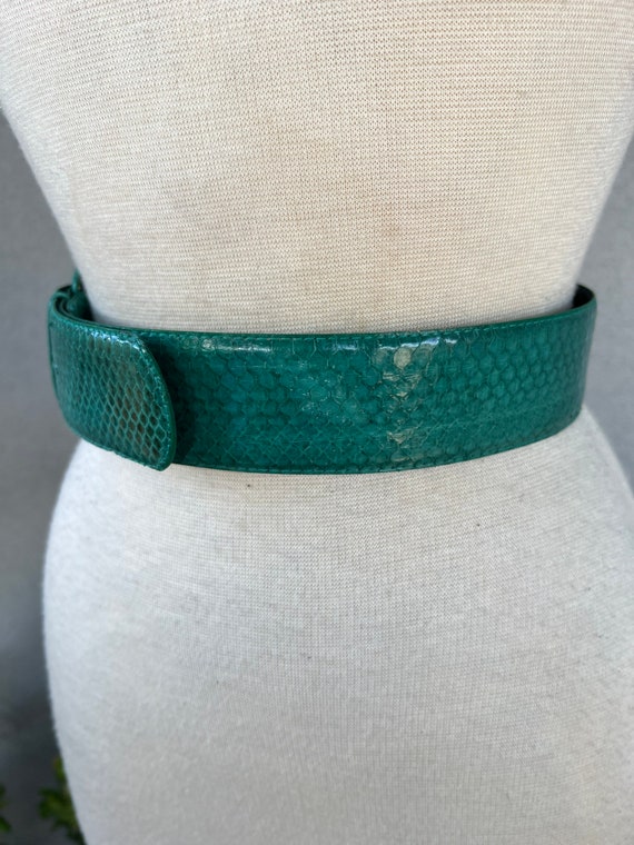 Vintage glam waist belt emerald green snake skin … - image 9