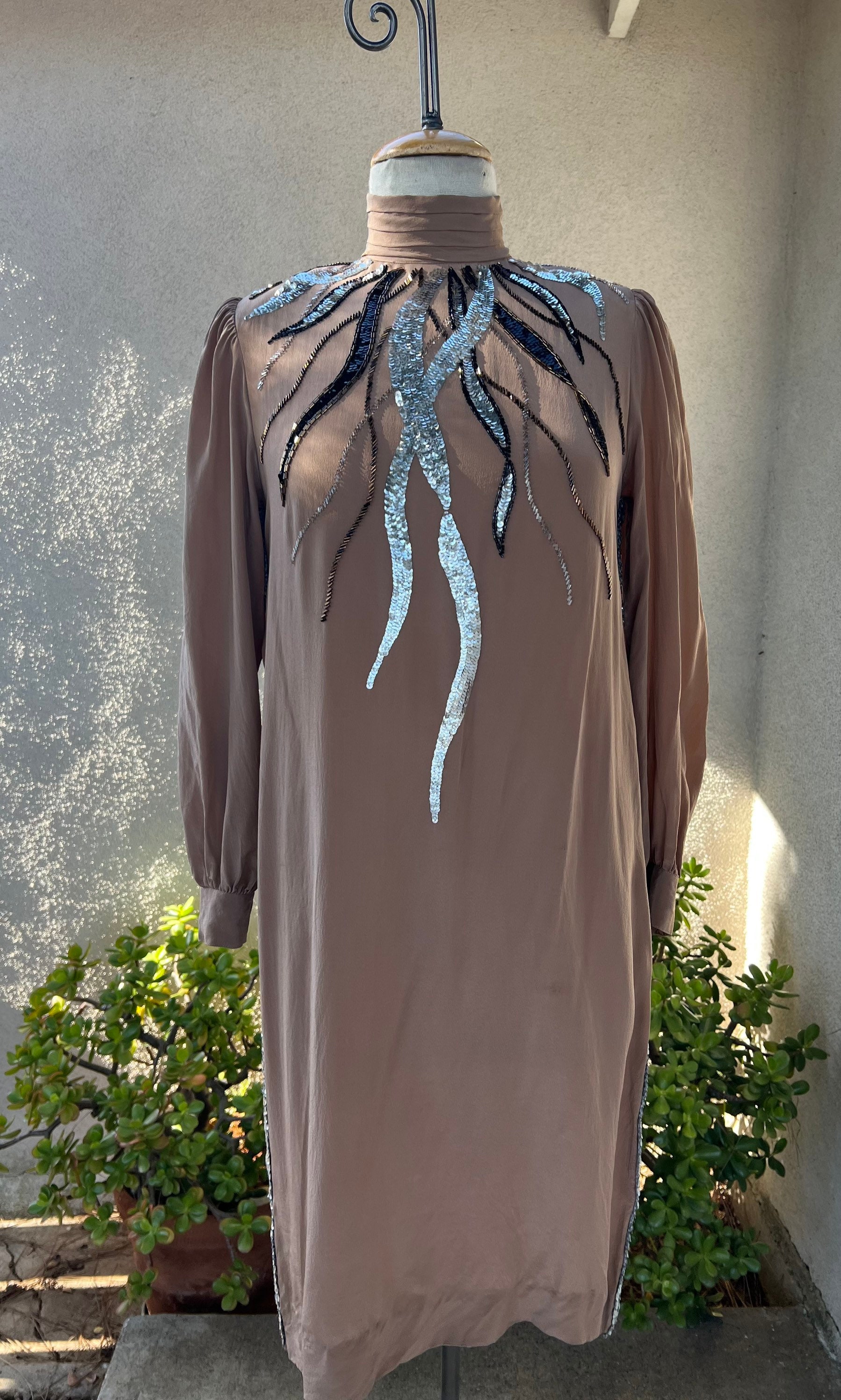 ebay silk dress This vintage 90s, pure silk gown found on none other than eBay