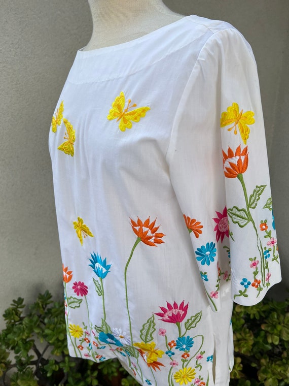 Vintage boho white top tunic colorful floral butt… - image 4
