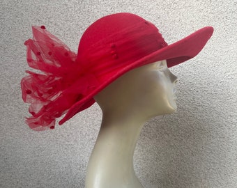 Vintage Wedding or Cocktail Hat White Cap Sequins Beads Bow  display picture 2