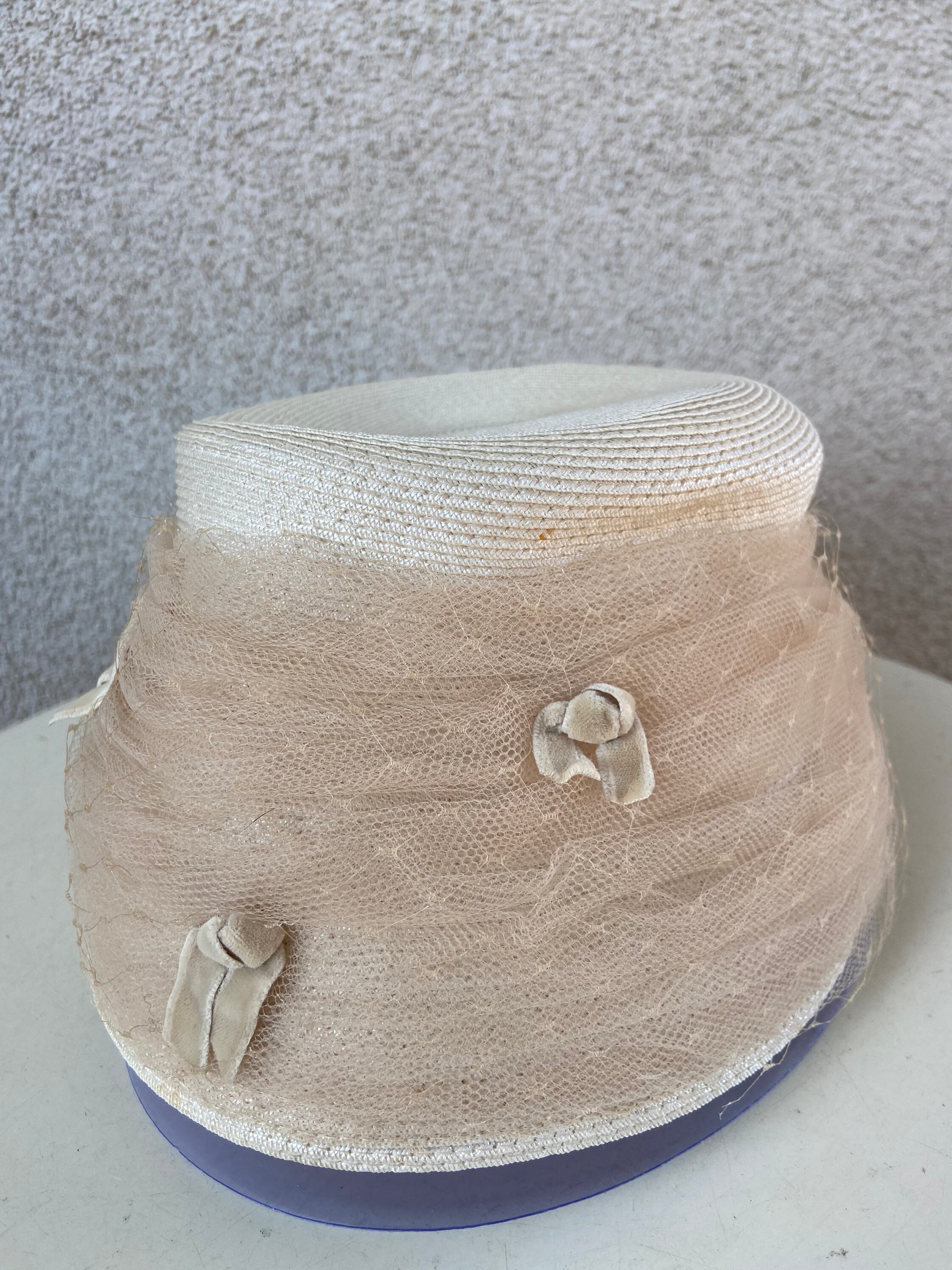 Vintage 1960s Straw Bucket Hat: Cream Woven Netting, Velvet  display picture 1