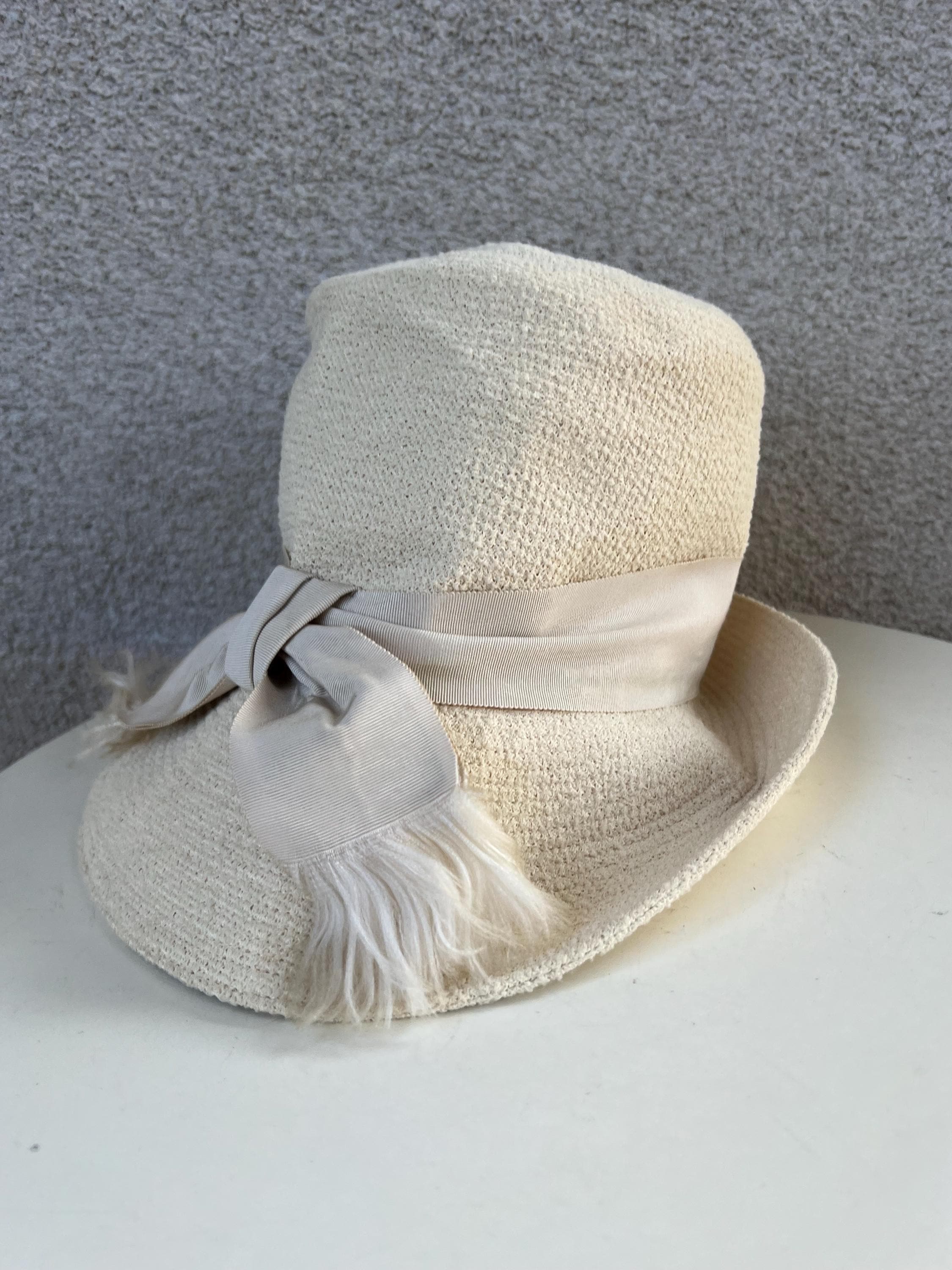 Vintage bucket fabric sun hat beige with grosgrain ribbon Patrice sz 21”. Vintage Bucket Fabric Sun Hat Beige With Grosgrain Ribbon  main image 3