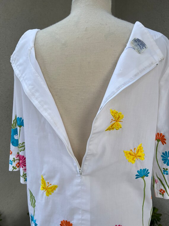 Vintage boho white top tunic colorful floral butt… - image 5