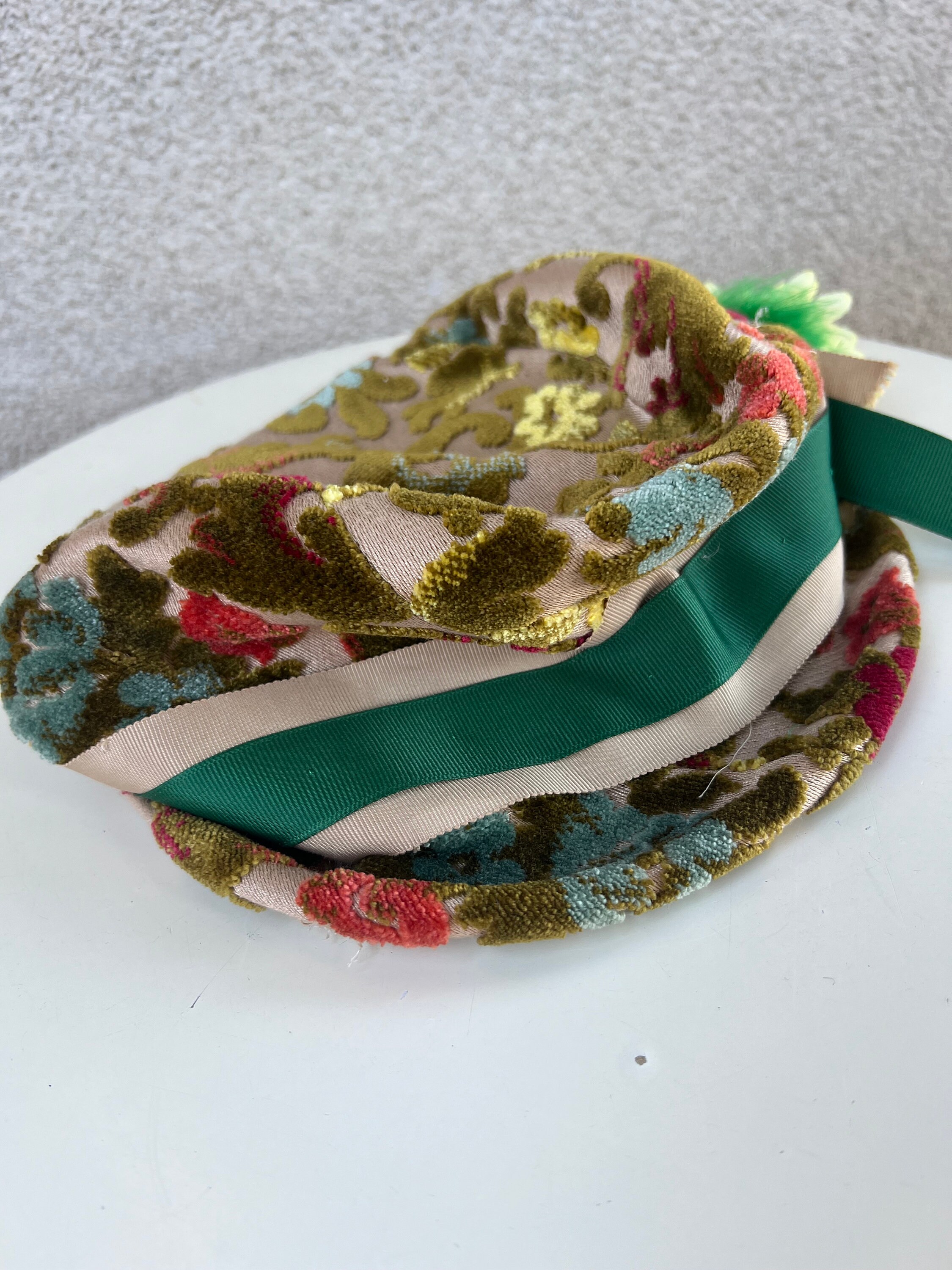 Fabulous Vintage Floral Brocade Bucket Hat with Ribbon 1960s Or Earler Vintage Funky Boho Bucket Hat Brocade Fabric Flower Sz 21.5  main image 3