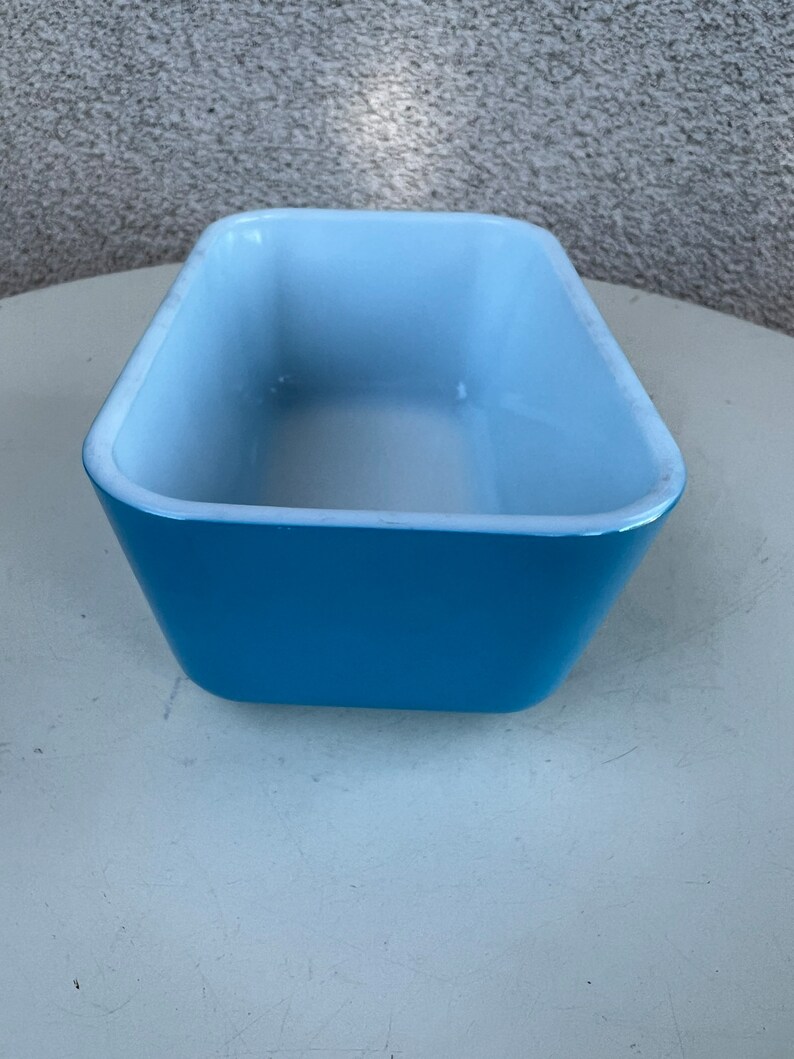 Vintage blue Pyrex small rectangular milk glass baking pan white snowflake 0502 1.5 pt image 4