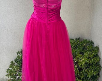 Vintage Jessica Mcclintock for Gunne Sax Raspberry Pink Long Vintage Jessica Mcclintock for Gunne Sax Raspberry Pink Long