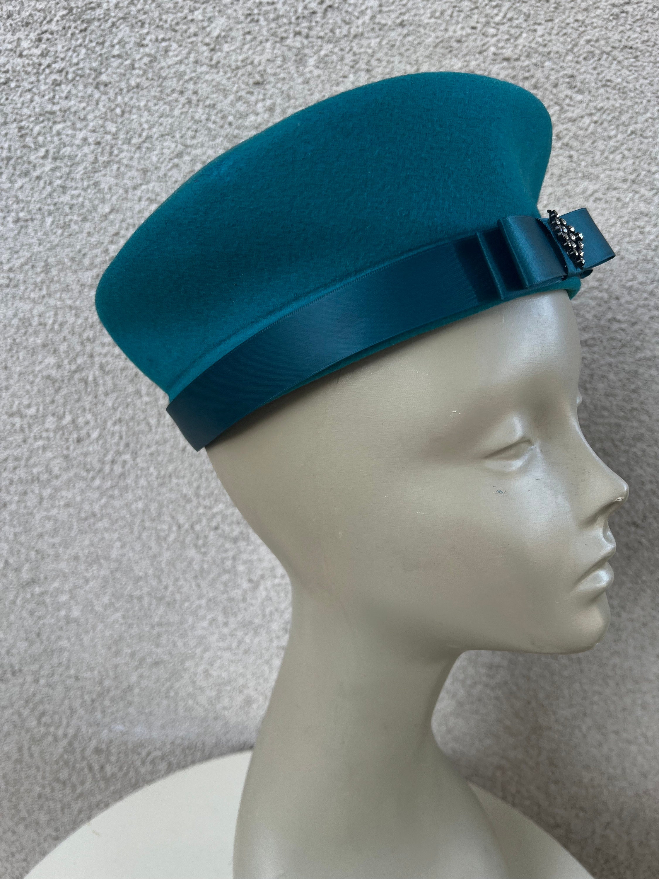 Vintage Teal Wool Pillbox Hat: Rhinestone Ribbon Trim, Size  display picture 2