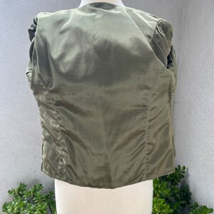 Chaqueta verde oliva con diseño vintage Art to Wear: cinturón de cuero pintado a mano, talla XS imagen 10