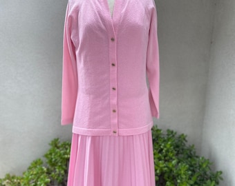 Vintage 1960s soft pink sponge type knit dress w knife pleats with jacket Medium 38 Talbott Traveler
