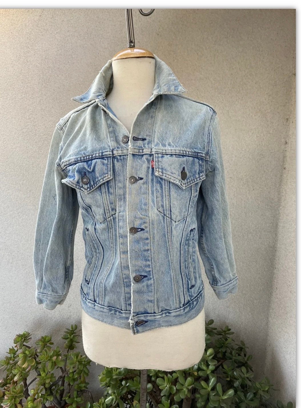 Vintage Unique Levi's Blue Jean Jacket Distressed Sz 3/4 Sleeve