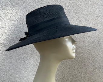 Vintage black brim sinaway straw hat with ribbon bow Sz 21” by John Hogan