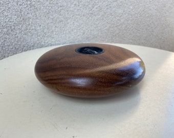 Modern bold brown Wood mahogany round disc style table top ikenobo vase frog signed 6” x 1.5”
