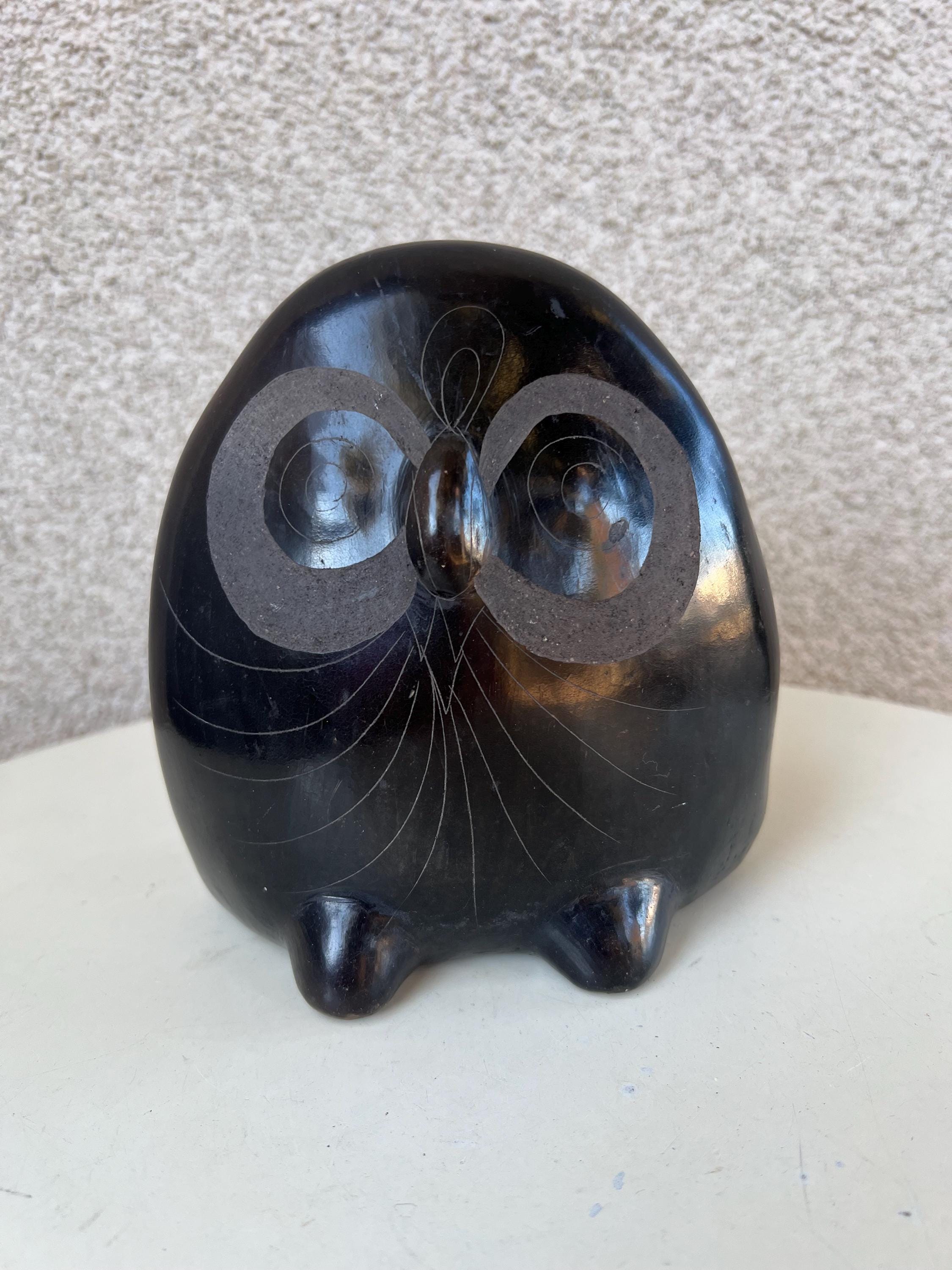 Vintage modern Mexican Owl Bird Figurine Black Clay Etched Size 6&rdquo; x 6&rdquo;